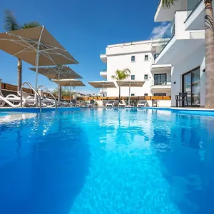 4* Hotell Absolute