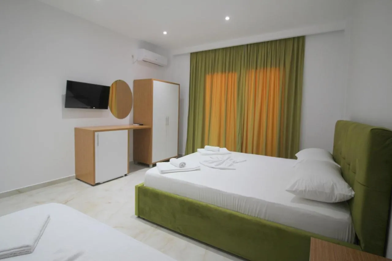 Moonshine Hotel Ksamil 0*,  Albania