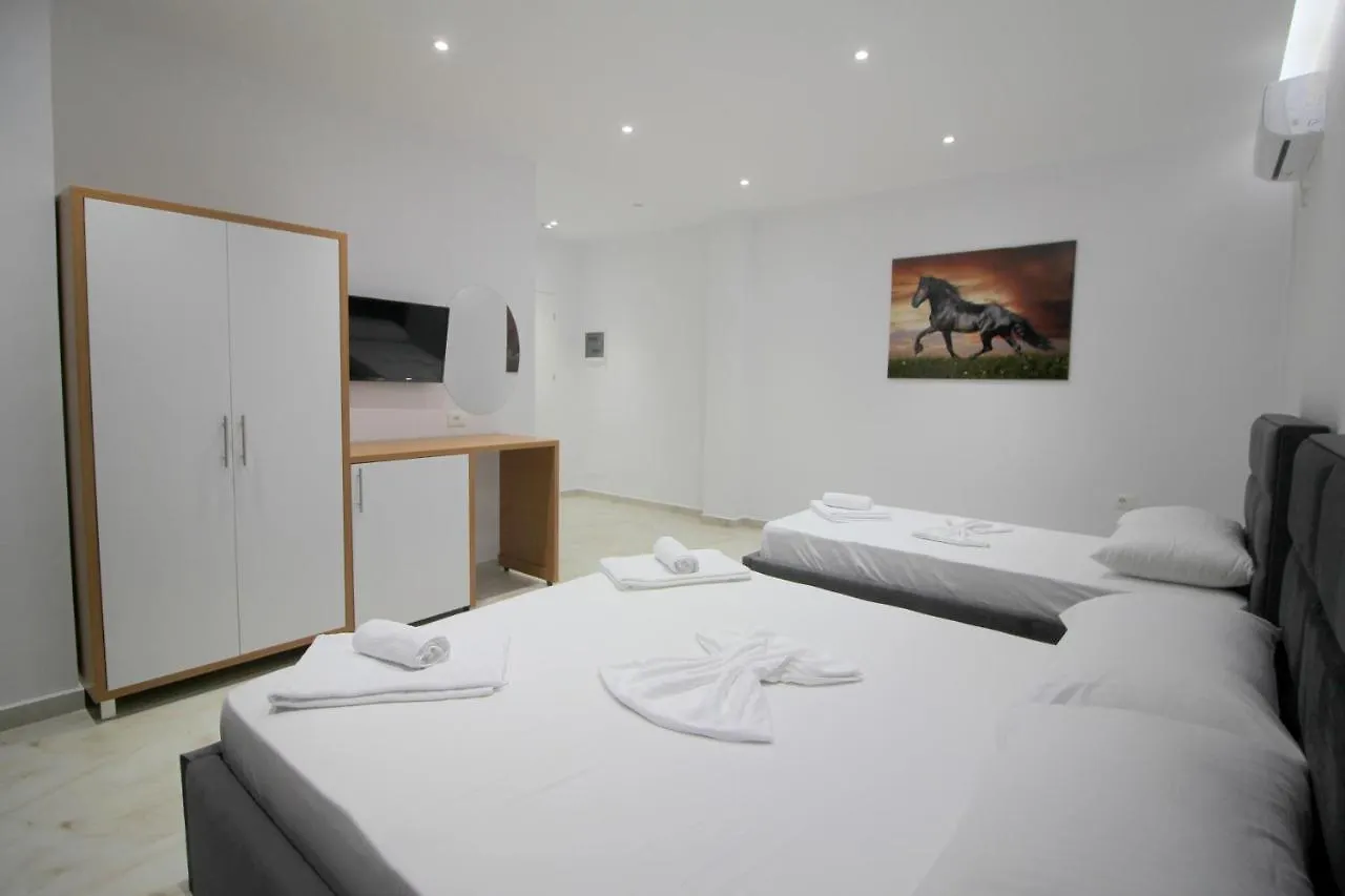 Moonshine Hotel Ksamil Apartment