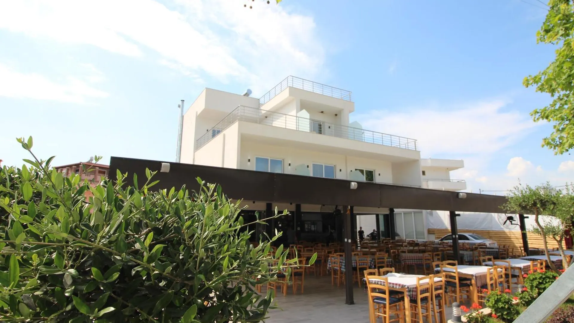 Moonshine Hotel Ksamil