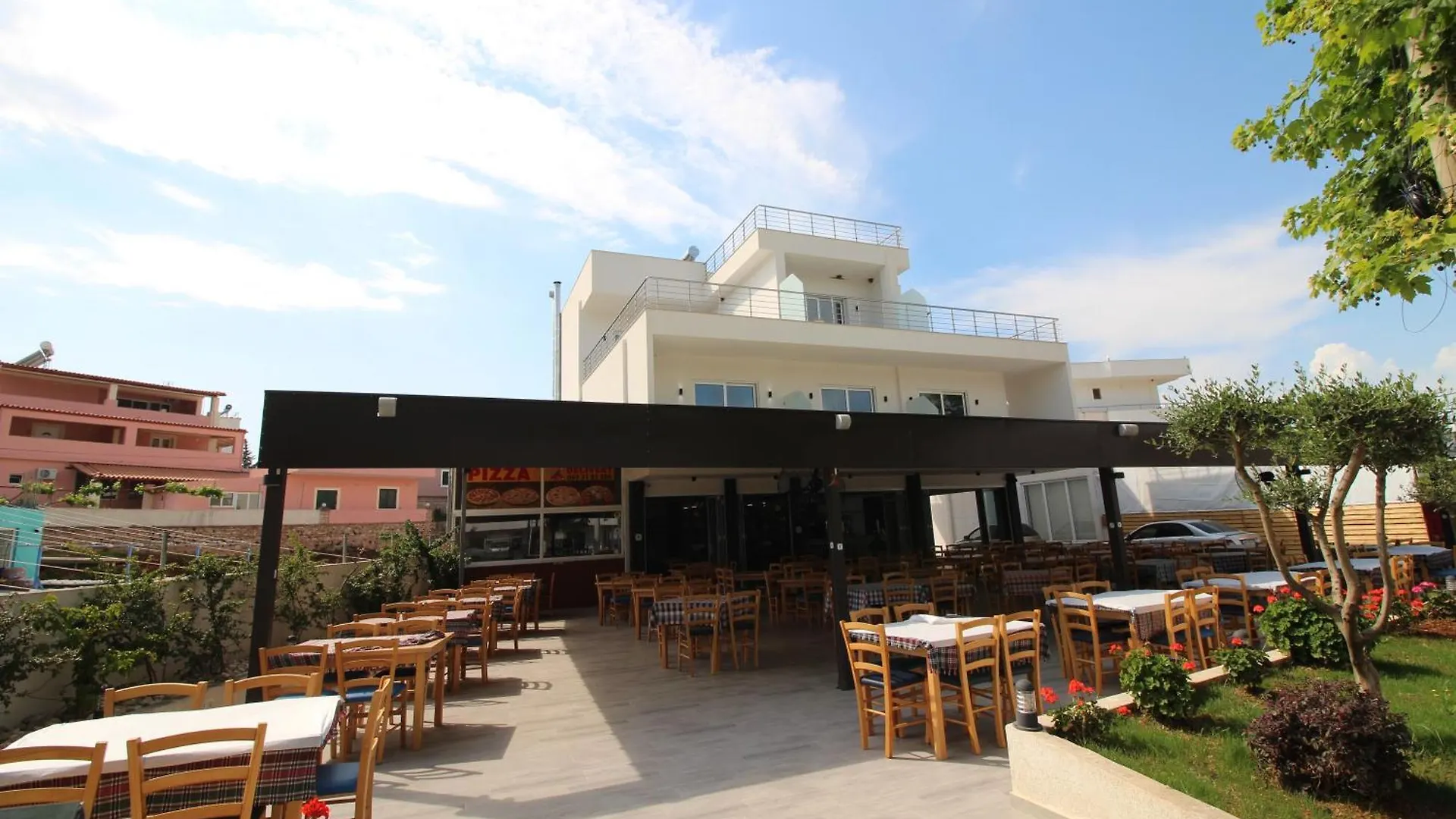 Moonshine Hotel Ksamil 0*,