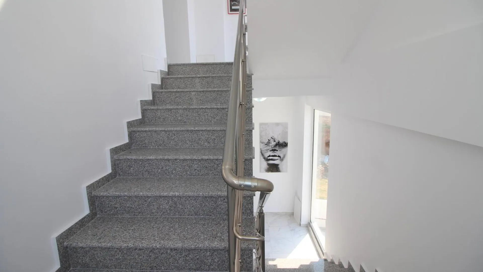 Moonshine Hotel Ksamil